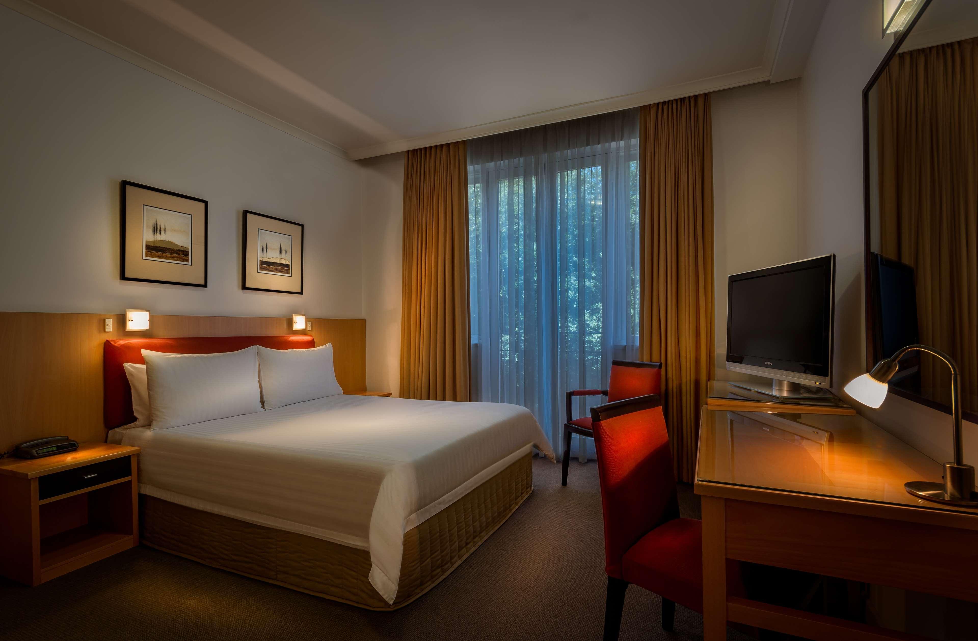 Best Western Plus Travel Inn Melbourne Bagian luar foto