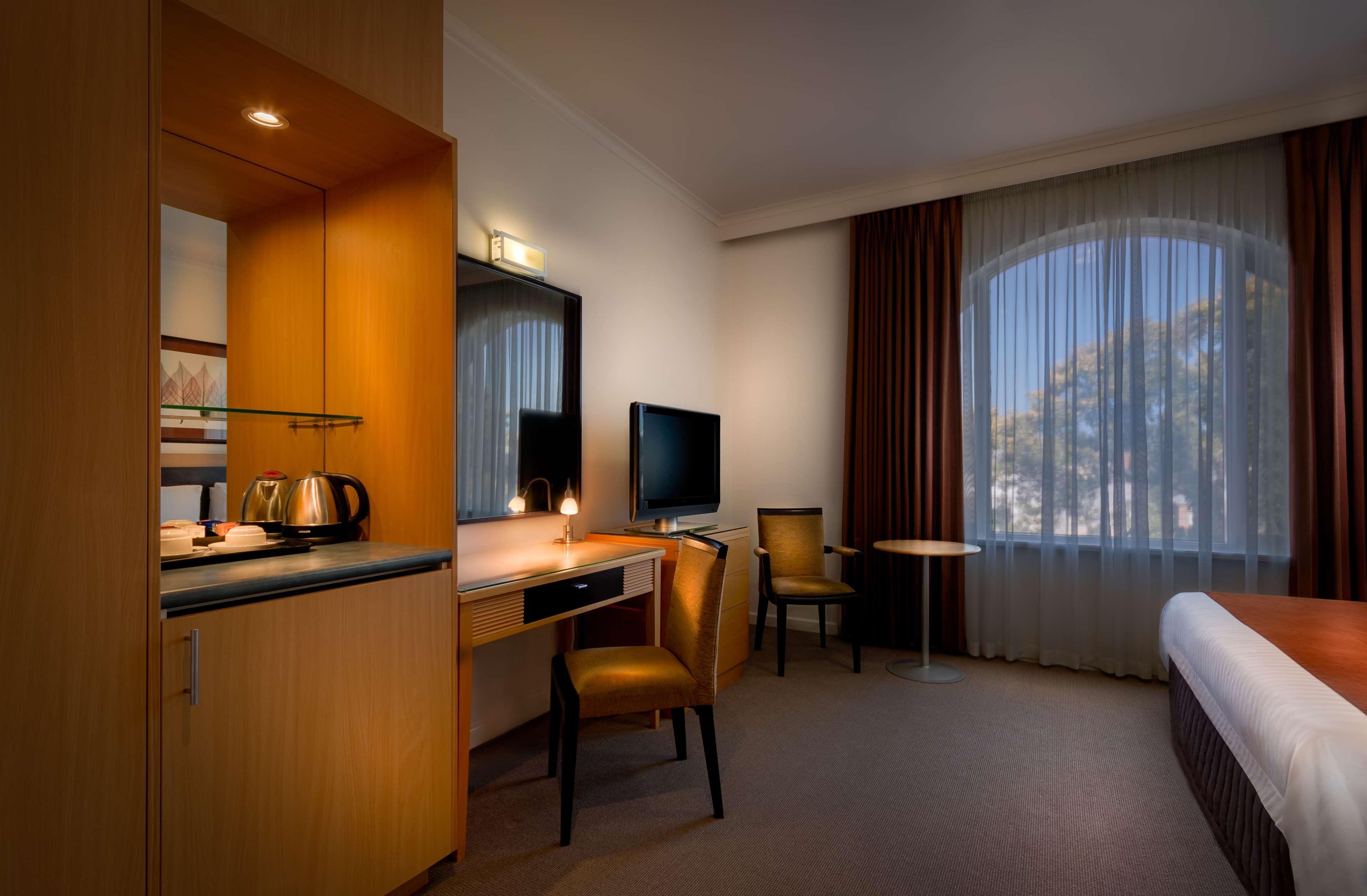 Best Western Plus Travel Inn Melbourne Bagian luar foto